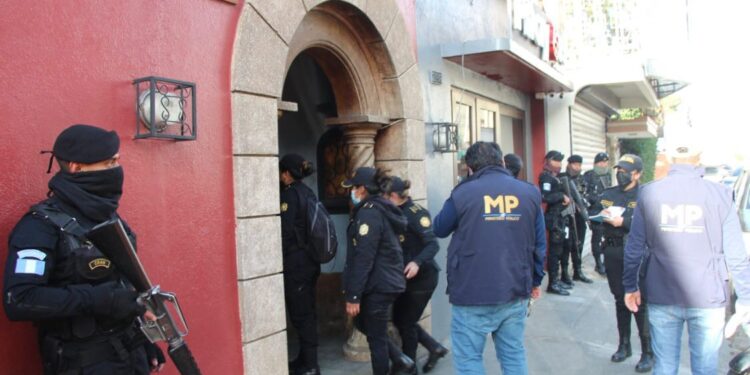 Allanamientos permiten la captura de 12 integrantes de estructura criminal acusada de explotación sexual