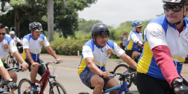 Realizan caravana ciclística para promover la denuncia ciudadana