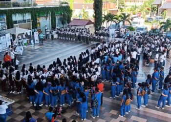MARN imparte educación ambiental a jóvenes de Petén