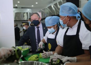 Inauguran segundo comedor policial