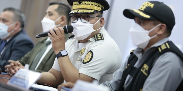 Capturan a ocho agentes de PNC por cohecho pasivo y plagio o secuestro