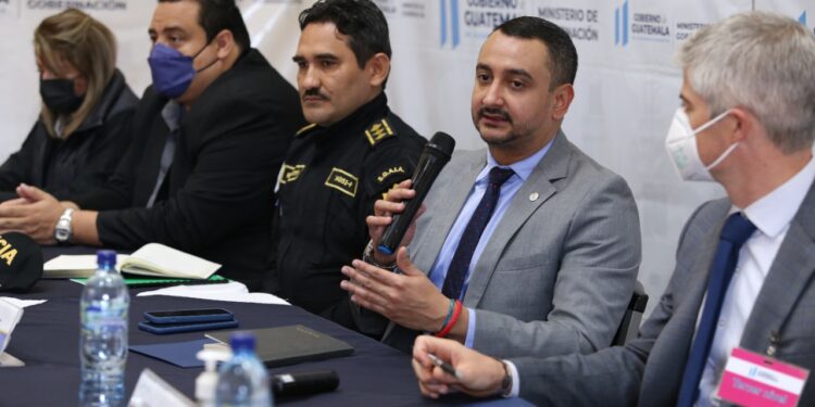 Destrucción de precursores químicos evitará la fabricación y venta para consumo de drogas