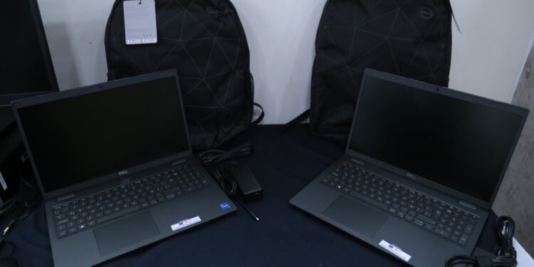 Entregan computadoras para fortalecer capacidad de respuesta a víctimas de violencia