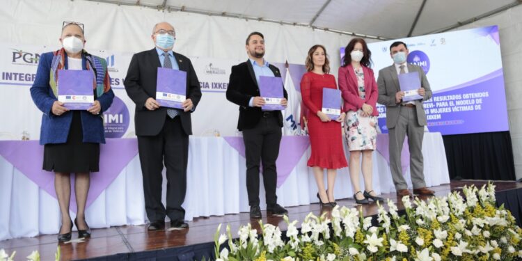 PREVI entrega equipo a PNC para investigación y atención a victimas