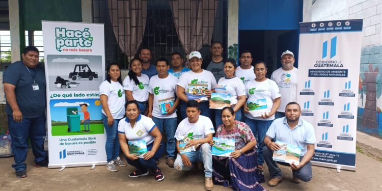 Educación ambiental llega a comunidad en el parque Laguna del Tigre