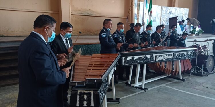 Centros educativos reciben Planes de Prevención de la Violencia Escolar