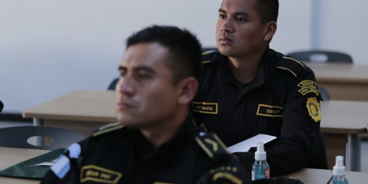 Expanden capacitación a personal de la DIDAE