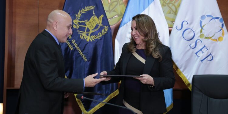 Convenio beneficiará a madres e hijos viven en centros carcelarios