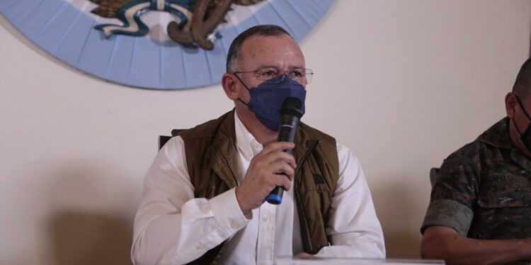 Estructura “Triángulo Criminal” improvisaba pistas y guardaba droga