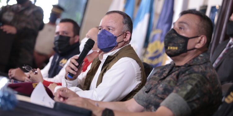 Estructura “Triángulo Criminal” improvisaba pistas y guardaba droga