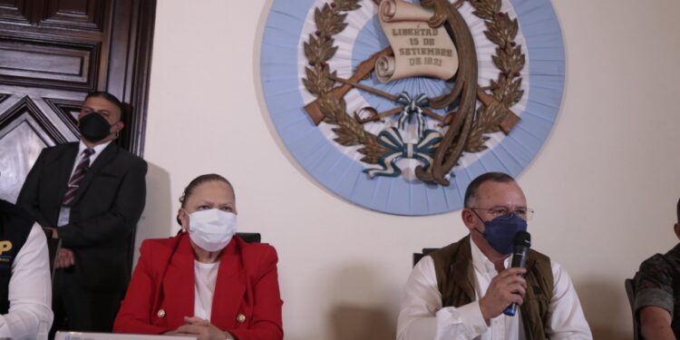 Estructura “Triángulo Criminal” improvisaba pistas y guardaba droga