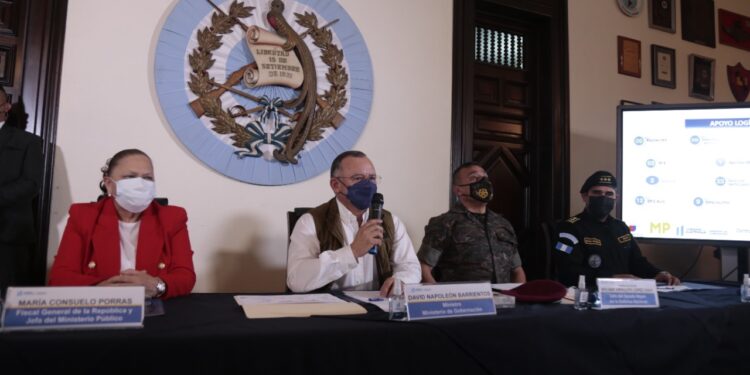 Estructura “Triángulo Criminal” improvisaba pistas y guardaba droga