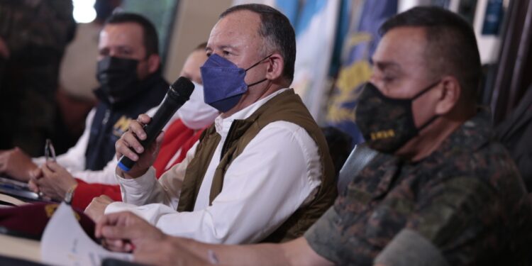 Estructura “Triángulo Criminal” improvisaba pistas y guardaba droga