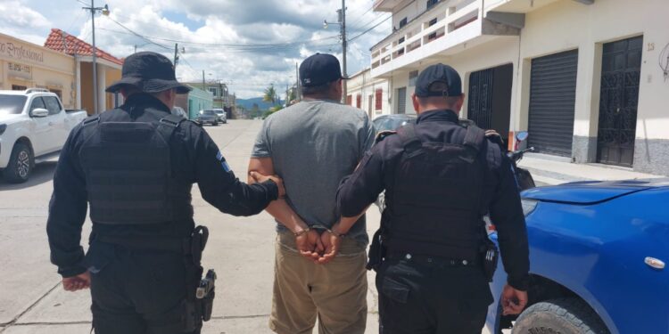 PNC recupera vehículos robados en operativos policiales