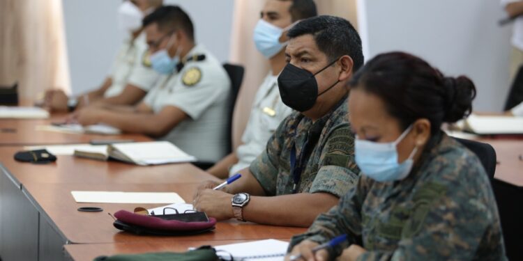 Policías se capacitan en atención a ciudadanos con discapacidad