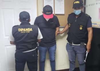 PNC detiene a persona por lavado de dinero