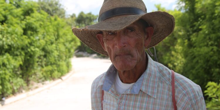 Fodes mejora camino rural en El Adelanto, Jutiapa