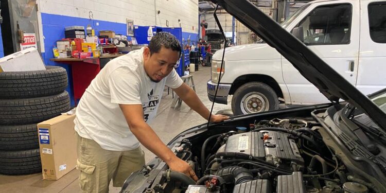 Continúan las certificaciones de competencias para connacionales en EEUU y Canadá