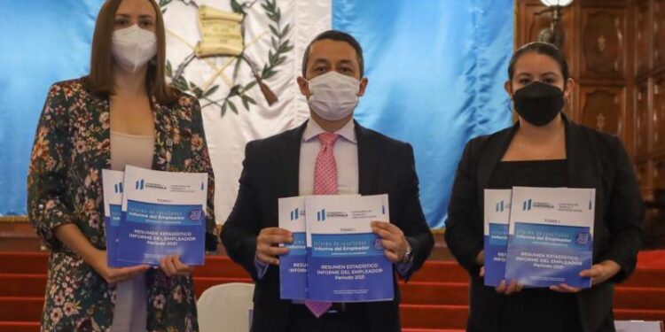 Mintrab presenta resultados del Informe del Empleador