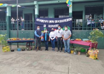 Escolares de Escuintla aprenden sobre alimentación y nutrición