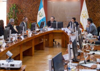 Presentan avances del plan Guatemala No Se Detiene a organismos financieros internacionales