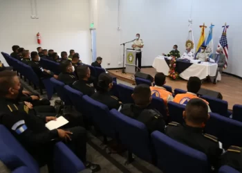 1935 agentes policiales se capacitan en la Escuela de Especialidades