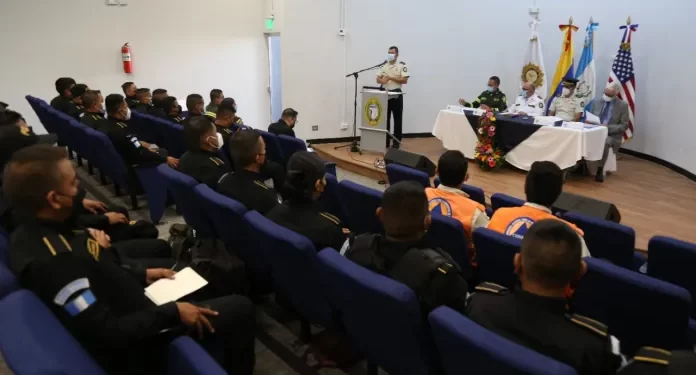 1935 agentes policiales se capacitan en la Escuela de Especialidades