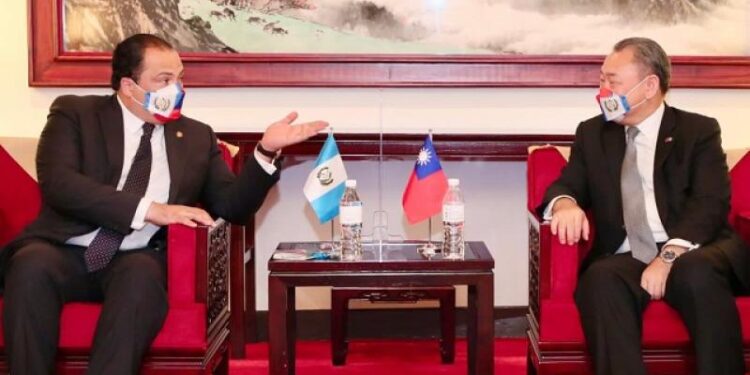 Canciller guatemalteco inicia visita oficial a la República de China (Taiwán)