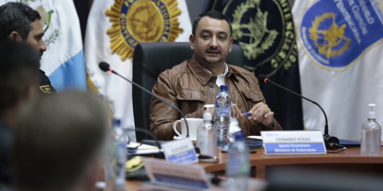 Mingob fortalece acciones interinstitucionales para realizar operativos de erradicación