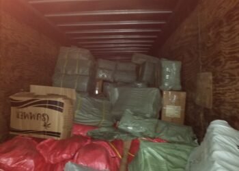 Autoridades decomisan mercadería falsificada en Izabal