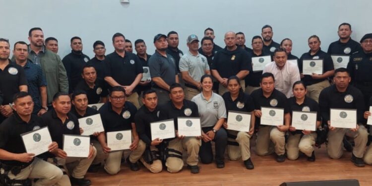 Clausuran curso sobre Tácticas Policiales