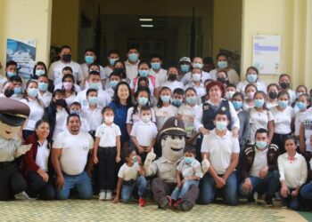 Museo de PNC recibe la visita de alumnos escuintlecos