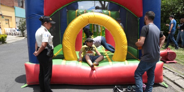 Familias participaron del programa “Un Día con mi Comunidad”