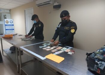 Capturado en aeropuerto con dinero sin declarar