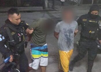 Denuncia permite captura de presuntos asaltantes