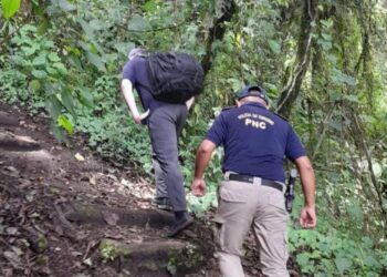 Disetur brinda protección en ascensos a volcanes en Sololá