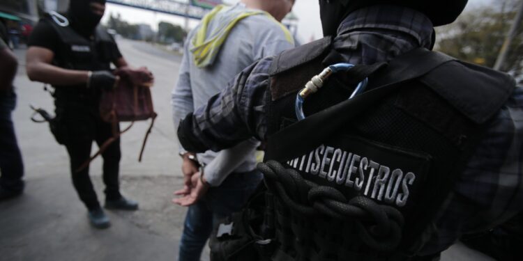 Ciudadanos denuncian a implicados en secuestros exprés