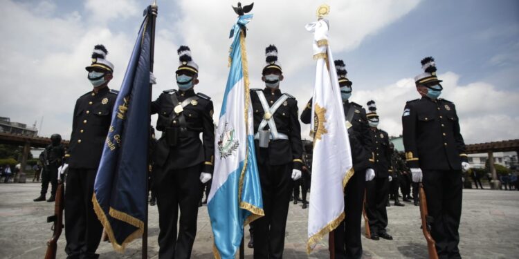 Mingob celebra 201 años de la Independencia Patria