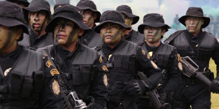 Guatemala suma 386 especialistas contra el narcotráfico y protección ambiental