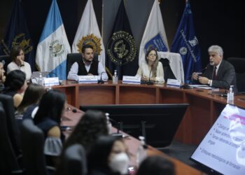 Entregan material formativo para prevenir la violencia y el consumo de bebidas alcohólicas