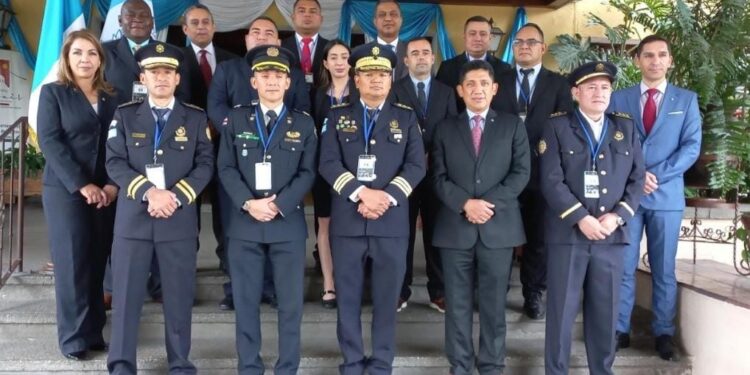 Intercambian experiencias y estrategias para combatir a las pandillas.