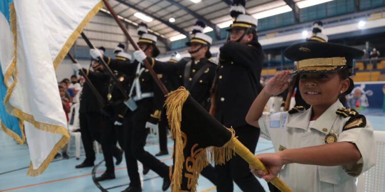 Mingob y PNC celebran el Día del Niño