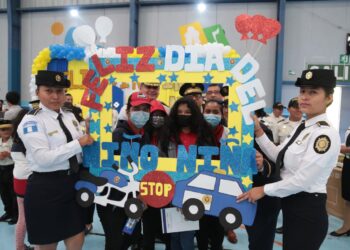 Mingob y PNC celebran el Día del Niño