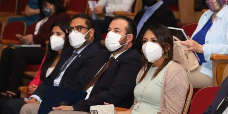 Se lleva a cabo conferencia de sensibilización de Espacios Amigos de la Lactancia Materna