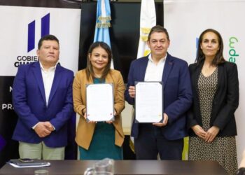 Mintrab y EEGSA firman convenio para inclusión de personas con discapacidad