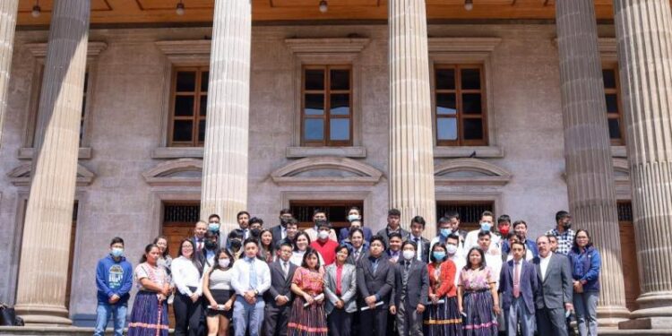 Estudiantes del Programa Nacional de Escuelas Taller obtienen certificado