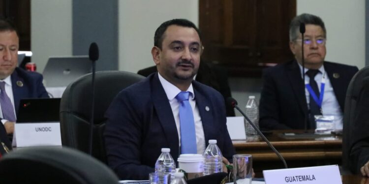 Viceministro expone avances y desafíos del país en el combate al tráfico Ilícito de drogas