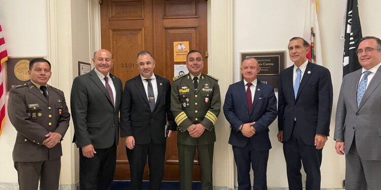 Visita del Ministro de Gobernación Napoleón Barrientos y delegación oficial a Estados Unidos.
