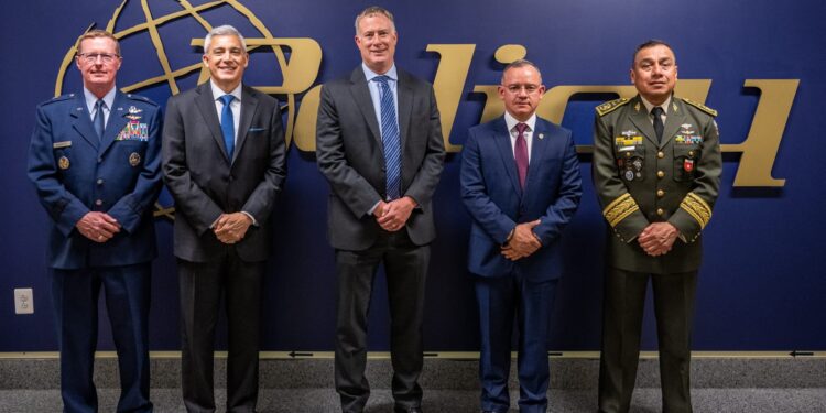 Visita del Ministro de Gobernación Napoleón Barrientos y delegación oficial a Estados Unidos.