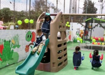 Renuevan patio de hogar comunitario Ovejitas en centro carcelario